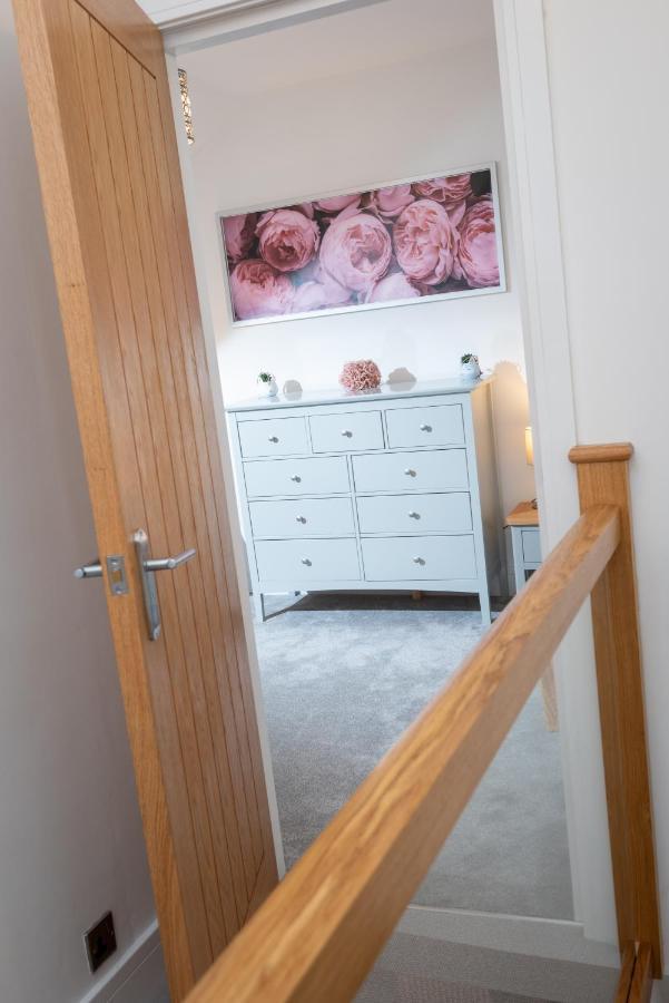 Lola'S Loft With Lake Views - Central Bowness - Pet Friendly ภายนอก รูปภาพ