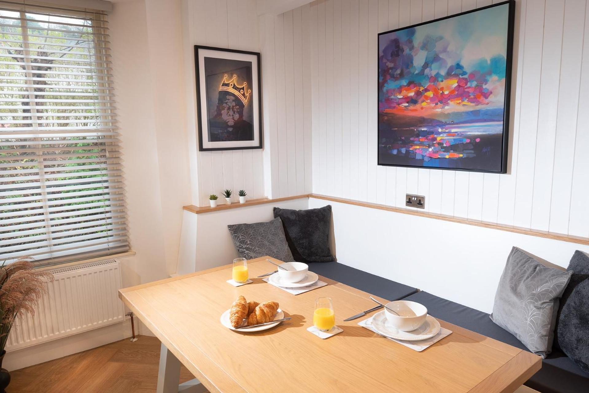 Lola'S Loft With Lake Views - Central Bowness - Pet Friendly ภายนอก รูปภาพ