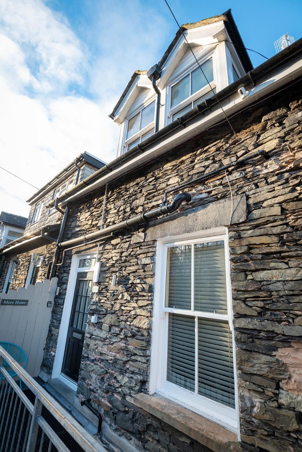 Lola'S Loft With Lake Views - Central Bowness - Pet Friendly ภายนอก รูปภาพ